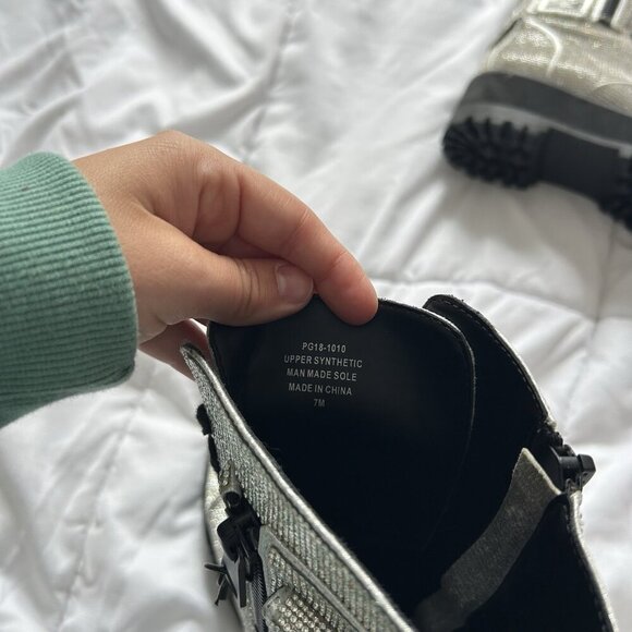 Dolls Kill Bling Combat Boots Deadstock With Pockets Womens 7 Silver - Picture 8 of 8